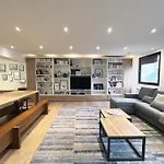 Urbanflat 166 - Luxury Apartment In The Center Of Paris