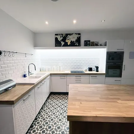 Appartamento Urbanflat 166 - Luxury In The Center Of Parigi